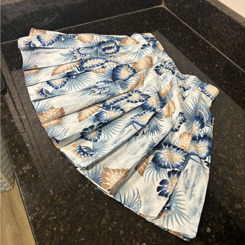LILY’S OF BEVERLY HILLS Vintage Tropical Blue Women's Pleated Skirt